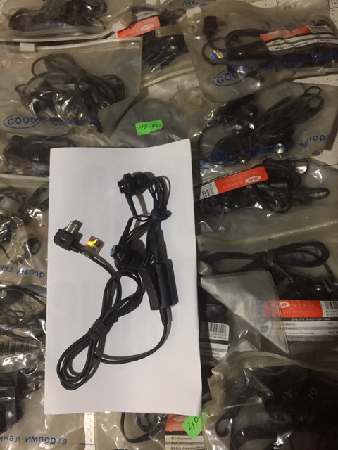 Tai nghe chân vuông | BigBuy360 - bigbuy360.vn