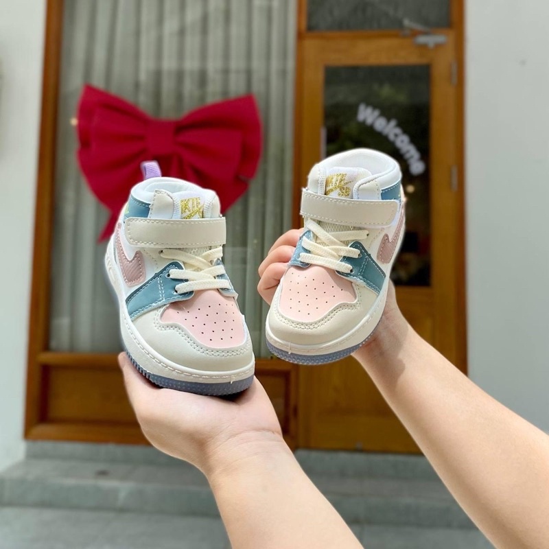 Giày thể thao cổ siêu xinh da mềm 2 màu cho bé phong cách Hàn Quốc