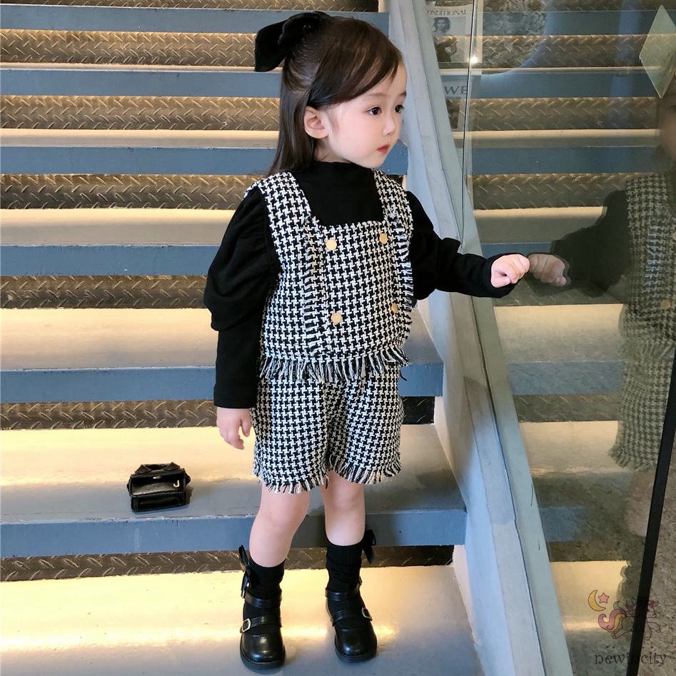 Bộ áo sát nách + quần short kẻ sọc phối tua rua thời trang thu đông cho bé gái