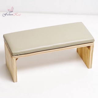 Gối kê tay gỗ làm móng tay