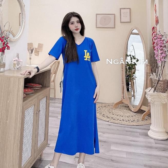 váy suông cộc tay cổ tim đan lưng xẻ tà in chữ LA 3 màu
