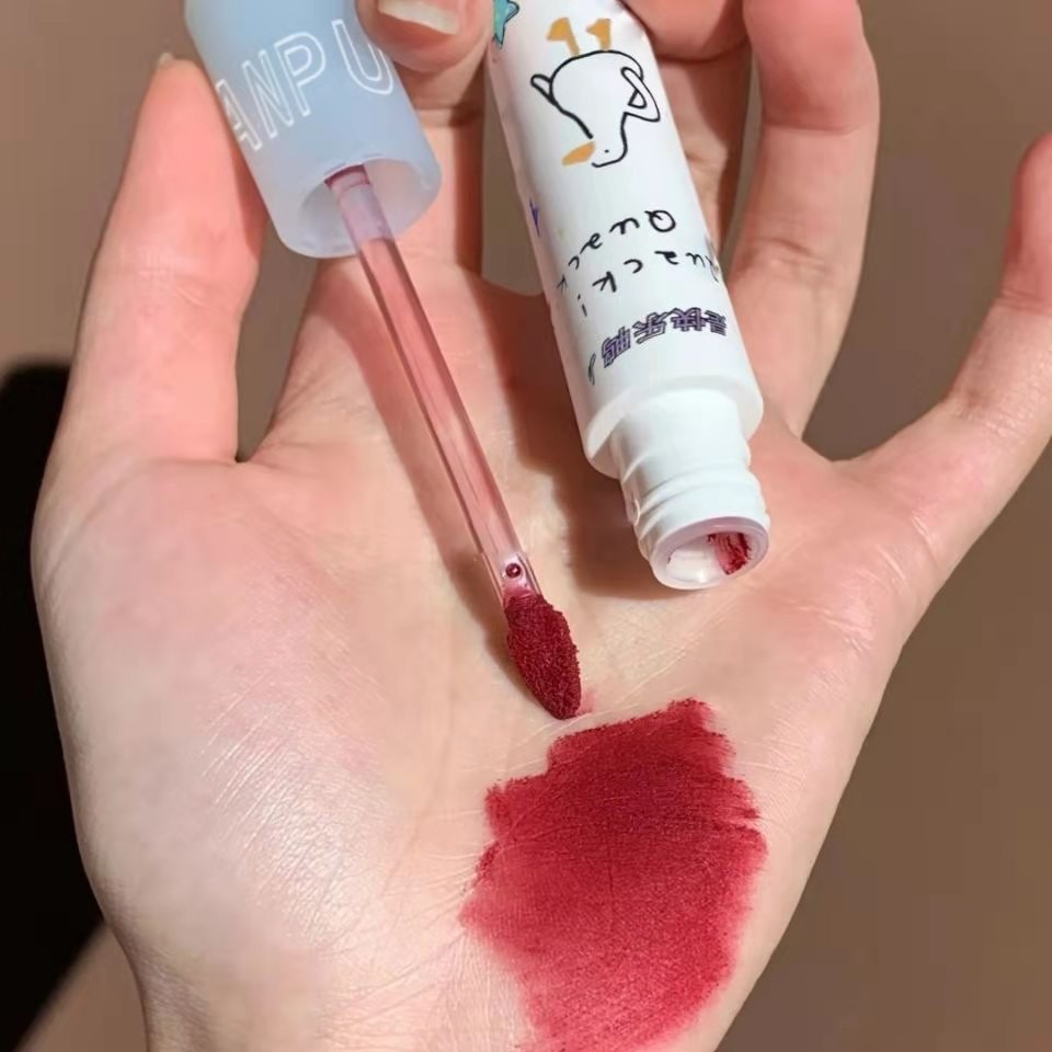 Son môi nhung lì DAIMANPU kháng nước không phai màu | BigBuy360 - bigbuy360.vn