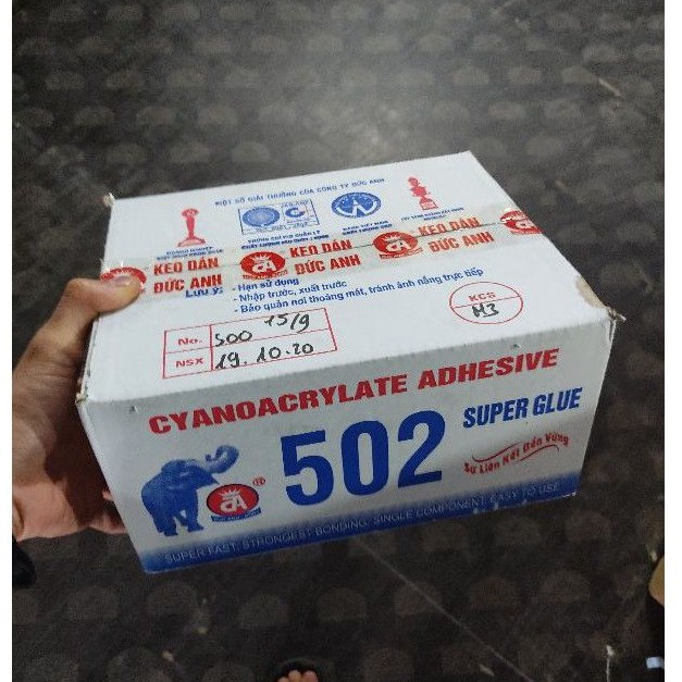 hộp 20 lọ keo 502 to