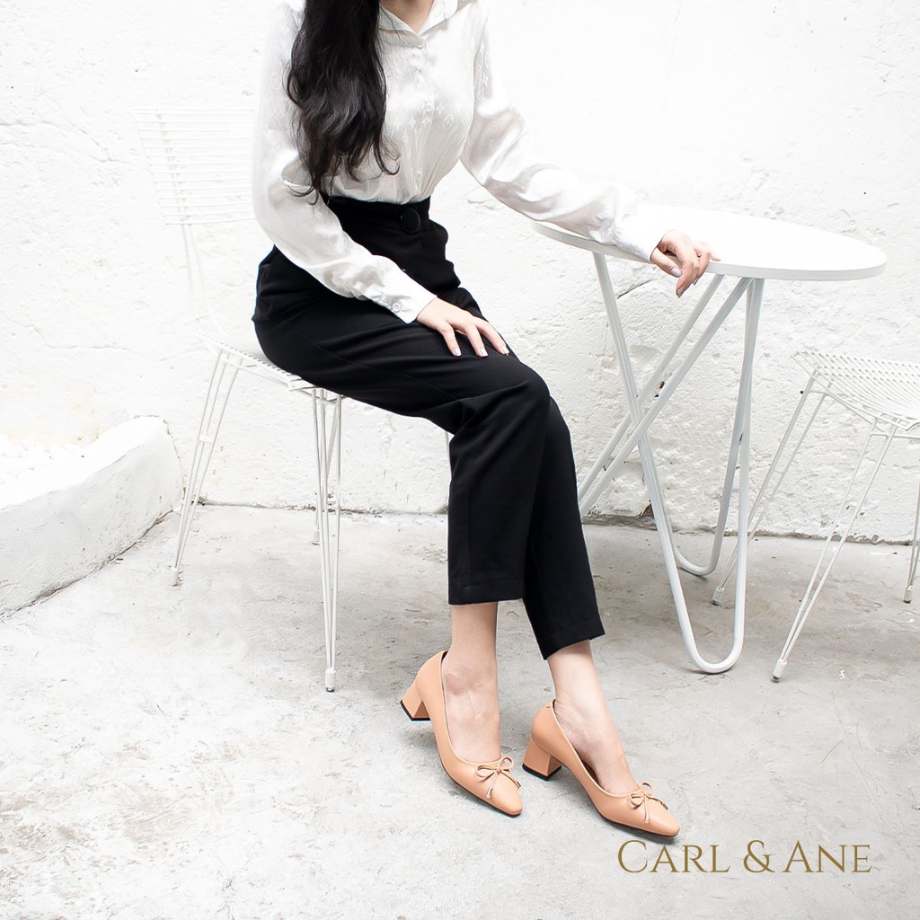 Carl &amp; Ane - Giày cao gót phối nơ gót vuông cao 5cm màu nude _ CP005