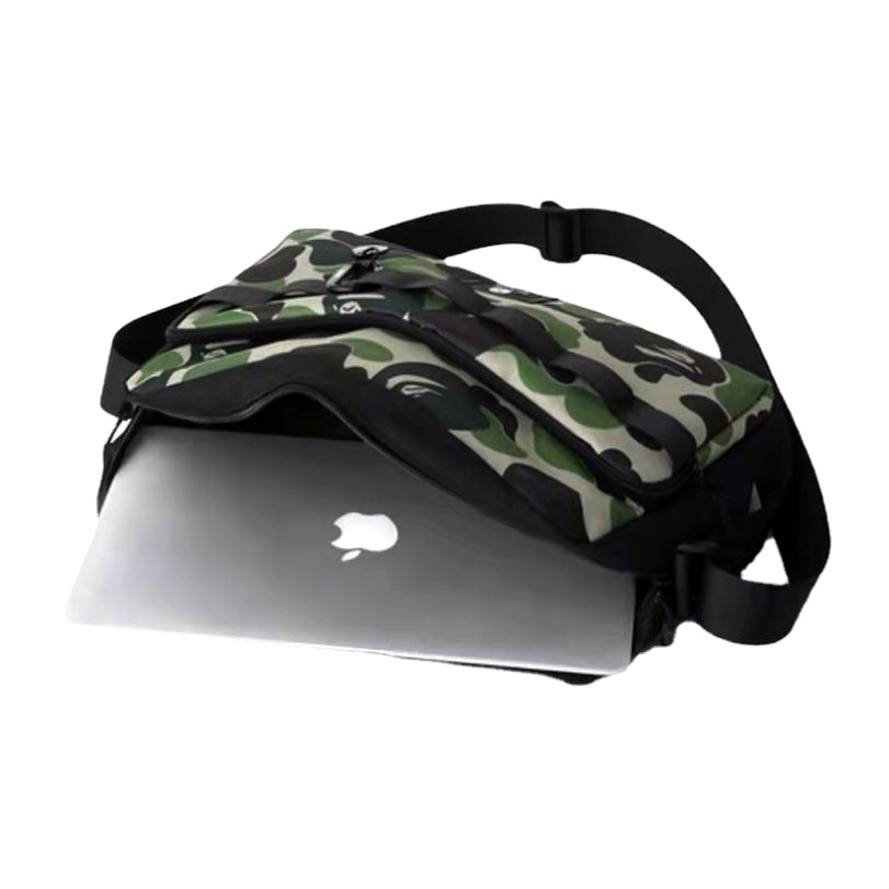 Túi đeo đựng ipad, laptop Bape camo | BigBuy360 - bigbuy360.vn
