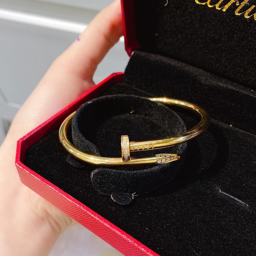 Vòng tay, lắc tay nữ titan hình vòng đinh cao cấp đính đá Ròm House phụ kiện titan không hoen gỉ cá tính - Fuill 3 màu