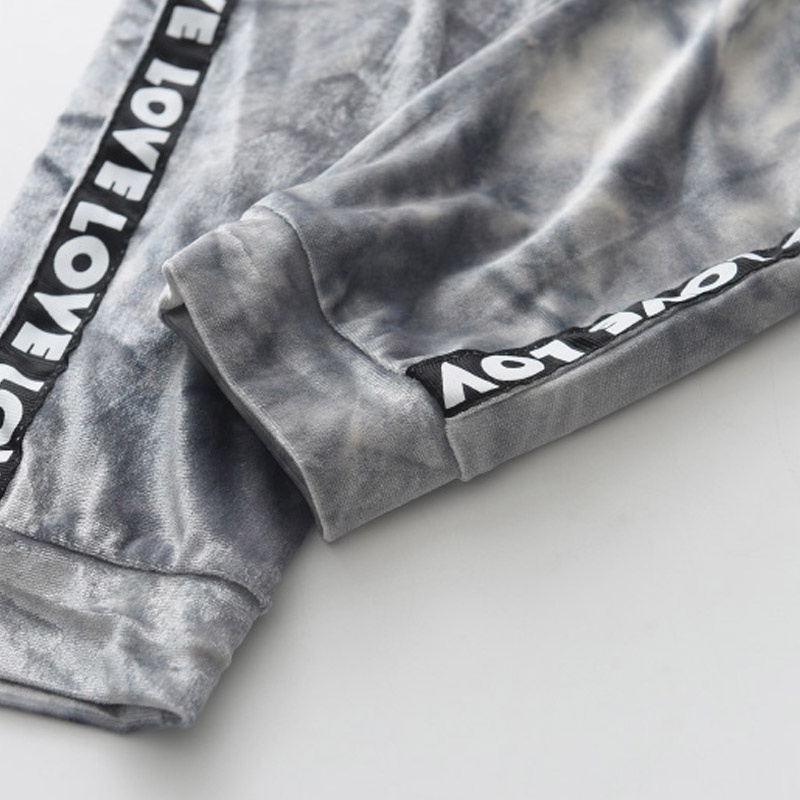 Bộ quần áo BEAR LEADER 2 món vải nhung in chữ thời trang xuân cho trẻ em