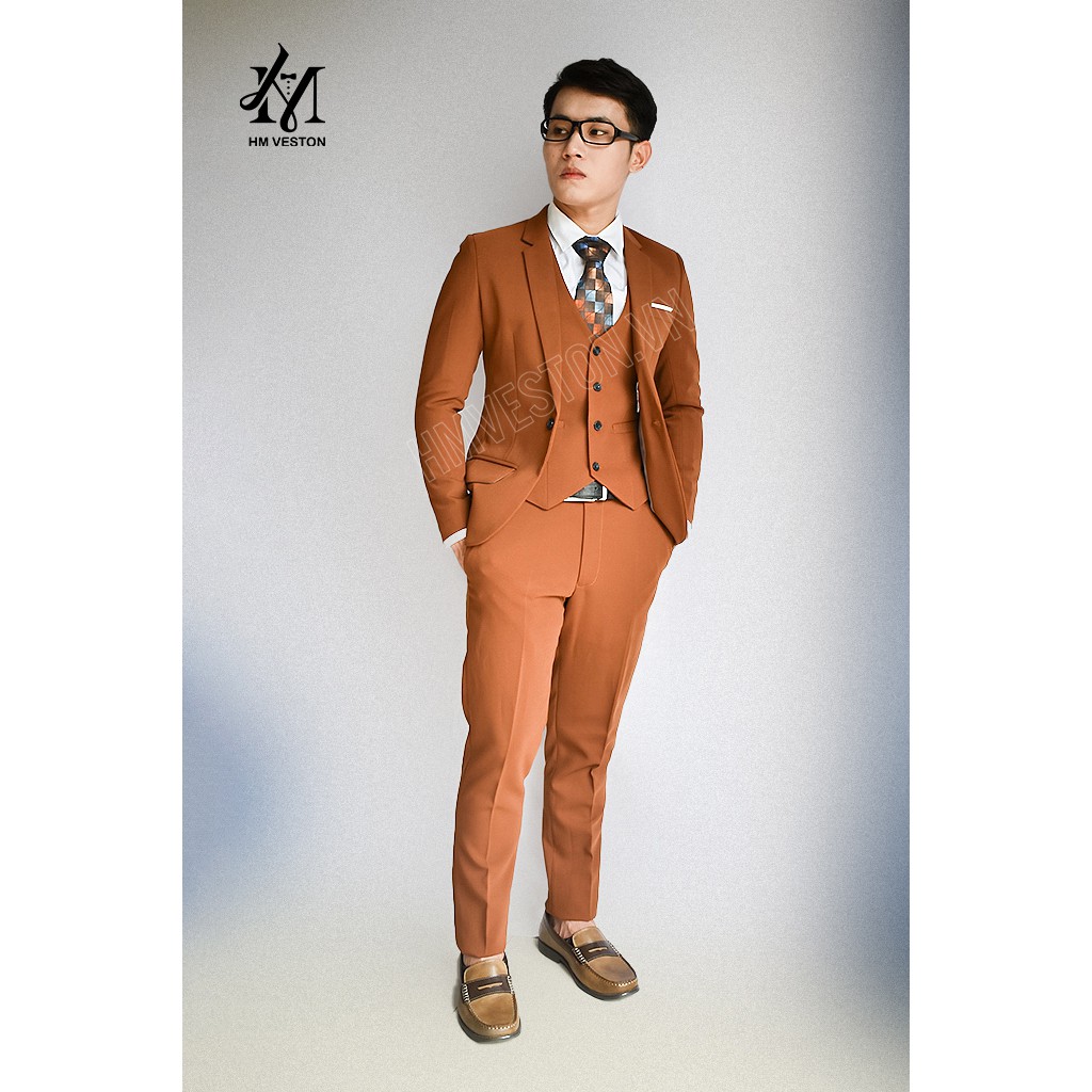 Bộ vest nam màu đồng đậm form ôm body (áo vest + áo gile + quần + cà vạt nơ đen)