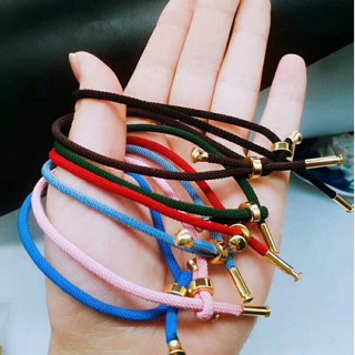 Vòng tay đeo charm, vòng dây vặn