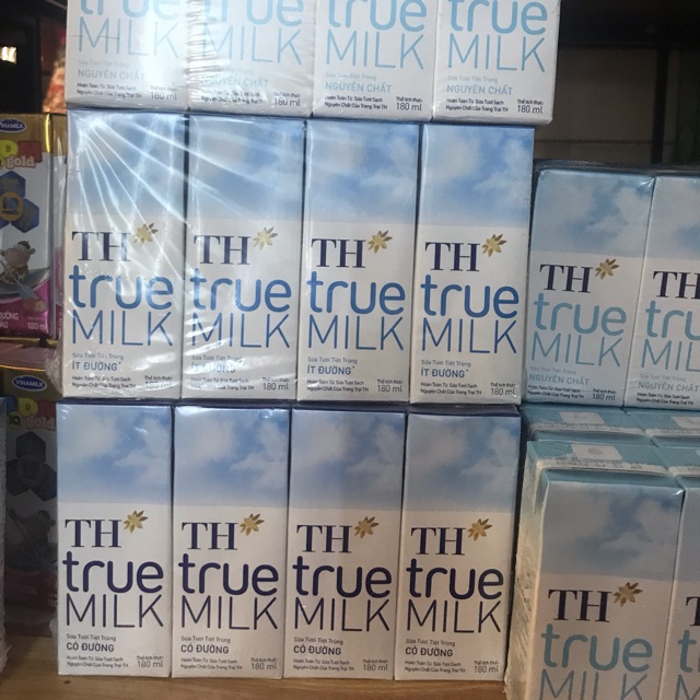 1 Thùng Sữa Tươi TH 180ML  date 7/2023