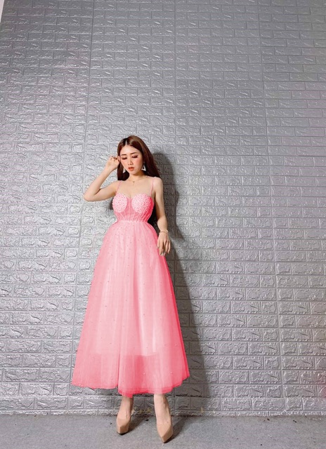 Đầm xoè kết cườm tia