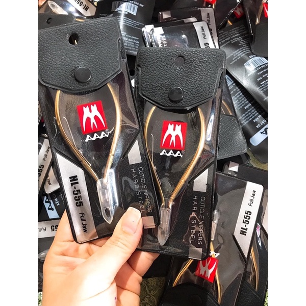 Kềm AAA mã HL 555 vàng mũi 16