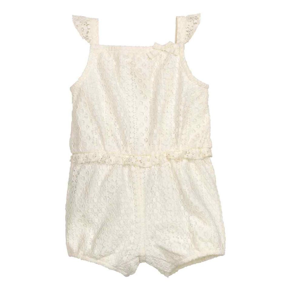 Romper bé gái H&M màu trắng sz 6-11kg