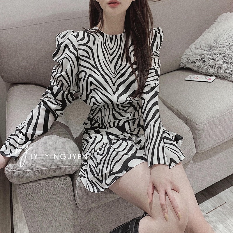 Váy Rúm Tay Bồng Hoạ Tiết Ngựa Vằn