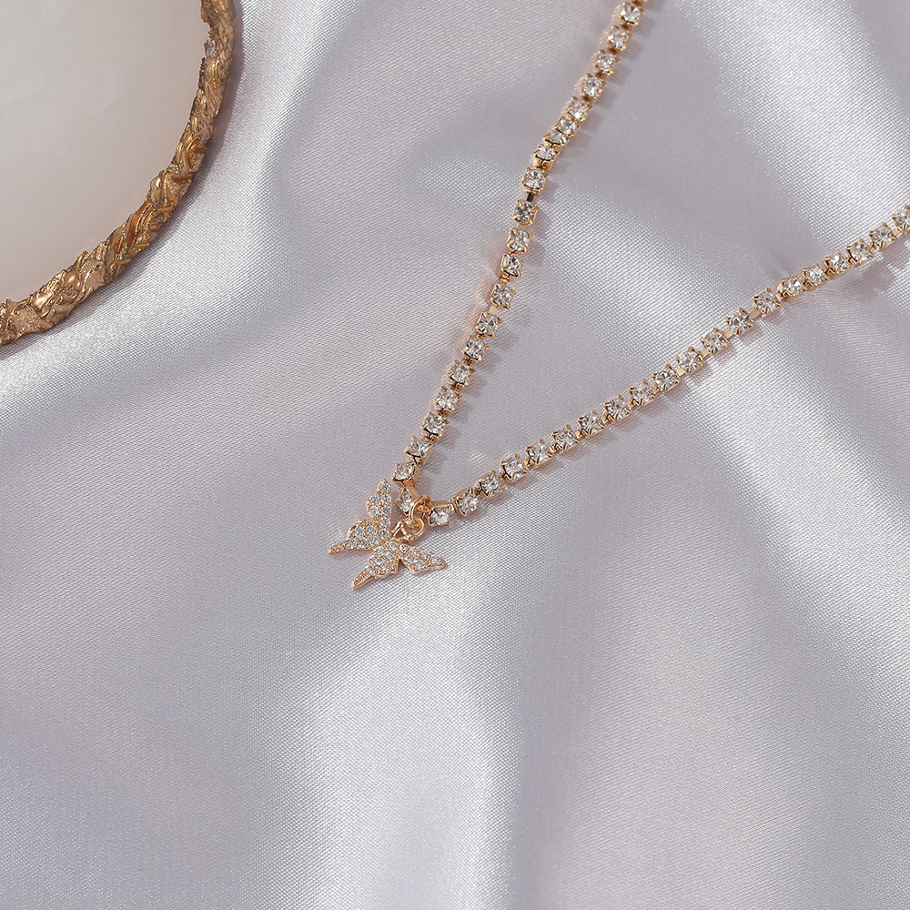 Dây Chuyền Mặt Bướm Đính Đá Zircon Đơn Giản