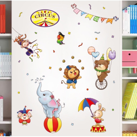 Decal trang trí tường - Các bạn thú nhỏ diễn xiếc