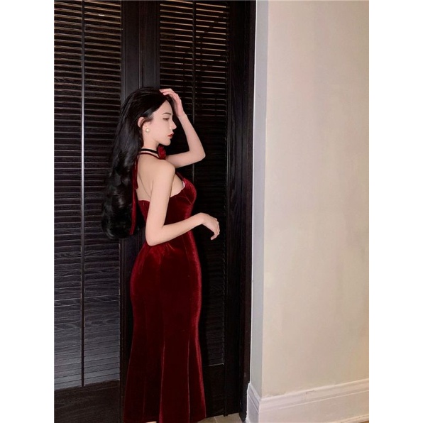 ĐẦM NHUNG CỔ YẾM