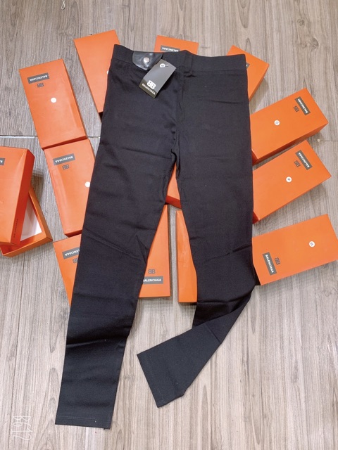 Quần leging nắp túi da
