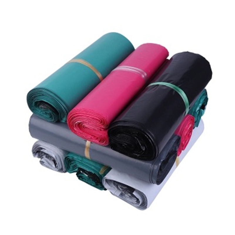 Túi gói hàng niêm phong 20x30 -cuộn 100 cái có sẵn keo niêm phong chống bóc