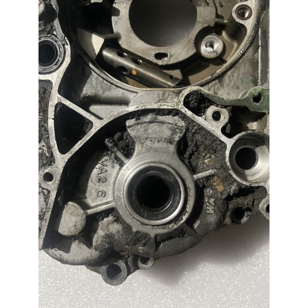 Vách bên sốcủa xe máy Sym 110cm.