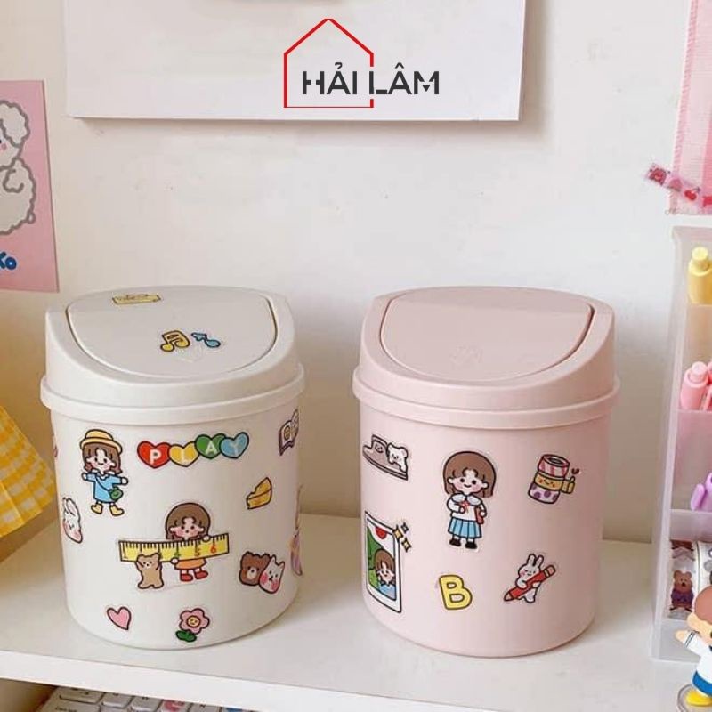 Thùng rác mini để bàn có nắp đậy tặng kèm miếng dán sticker