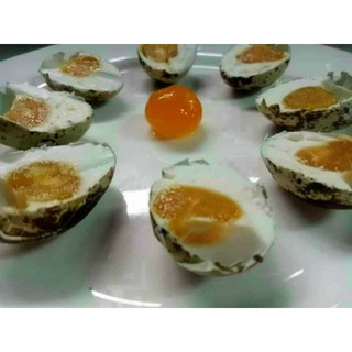 HŨ TRỨNG CÚT MUỐI 40 QUẢ