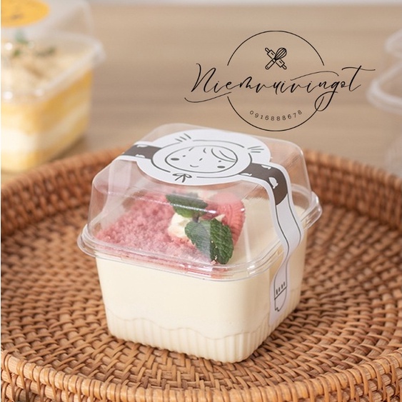 Hộp Nhựa Vuông Nắp Cao Đựng Tiramisu, Mousse ~ XY585
