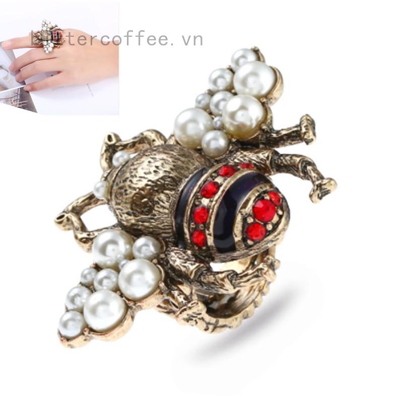 Nhẫn hở hình con ong đính ngọc trai nhân tạo