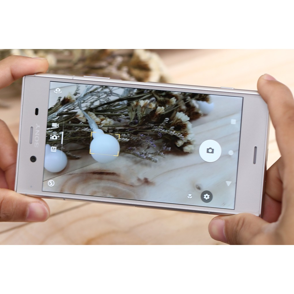 Điện Thoại Sony Xperia XZ1 Máy Nguyên Zin 98-99%