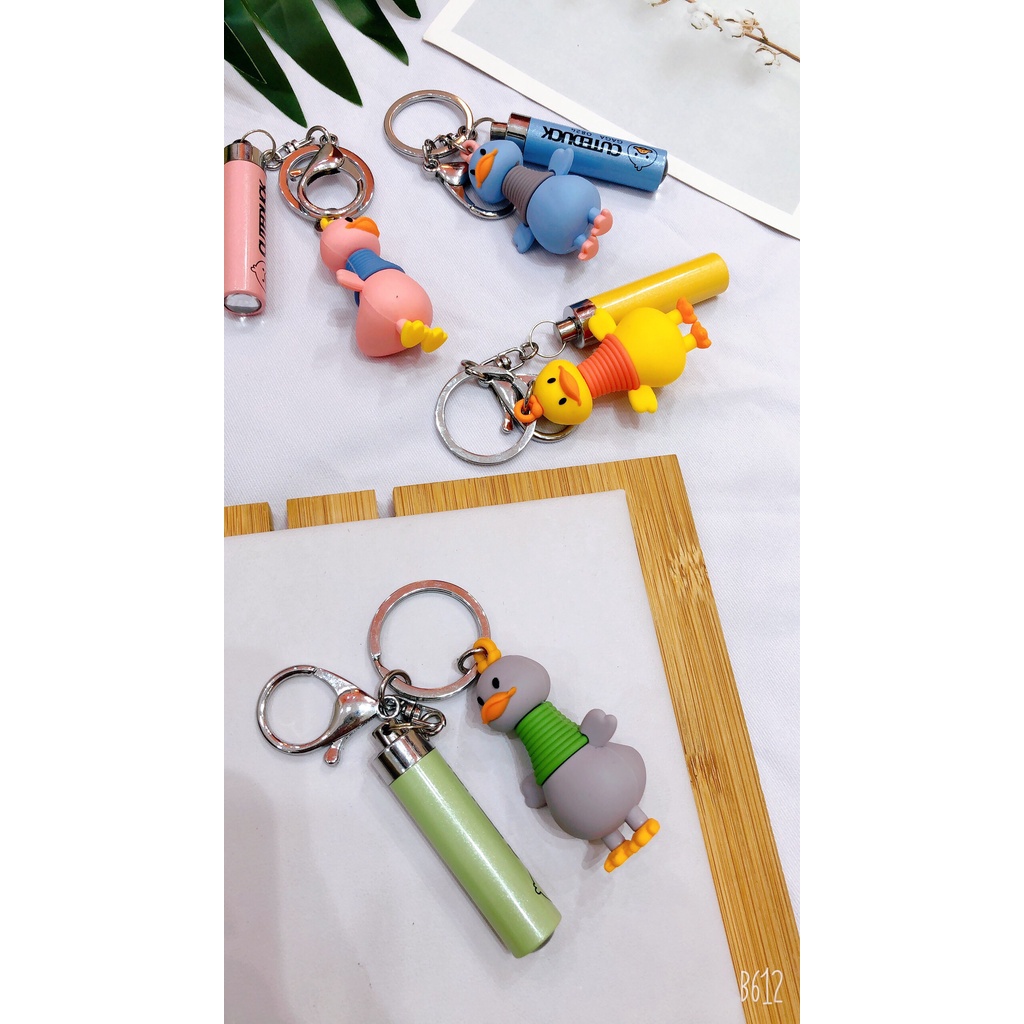 Móc Khoá Cute Duck Có Đèn Lazer ERASHOP 078184 - Phù Hợp Làm Quà Tặng, Treo Balo, Móc Khóa Xe, Siêu Rẻ Đẹp