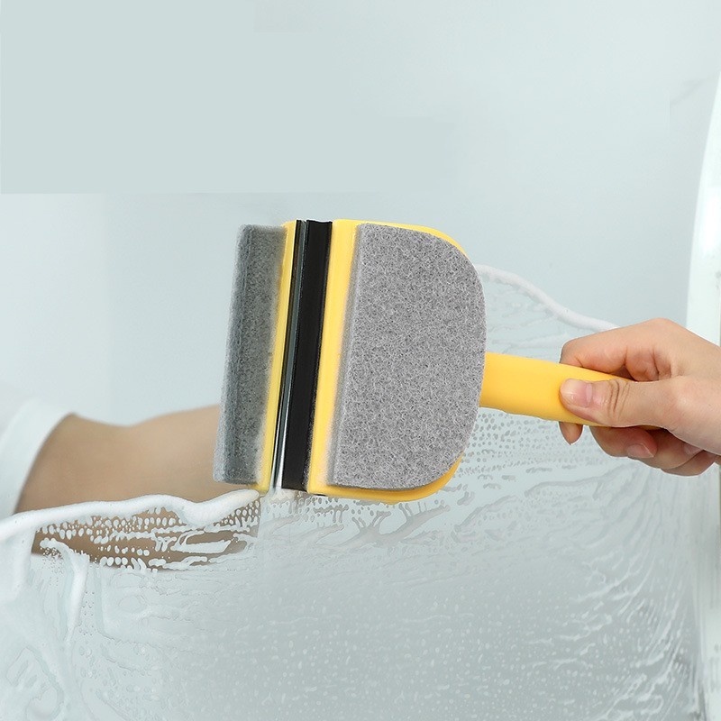 Bàn chải vệ sinh cửa kính xe hơi 2 trong 1 tiện lợi