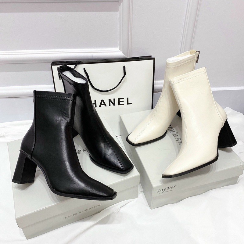 Boots ngắn da lì trắng đen mũi thon
