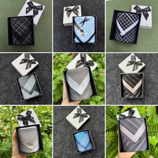 Các mẫu hộp quà tặng khăn mùi xoa cho thầy cô giao, chiến sỹ giá tốt hàng đẹp. Uy tín 14 năm qua