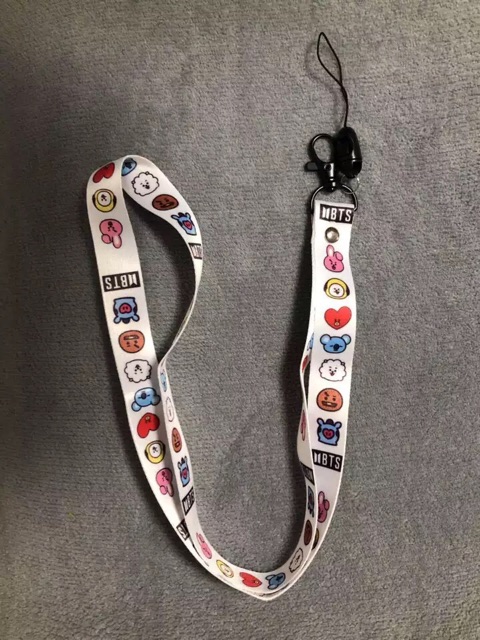 Nametag BTS - BT21 dây dài, có thể điều chỉnh, bền đẹp, dễ sử dụng.