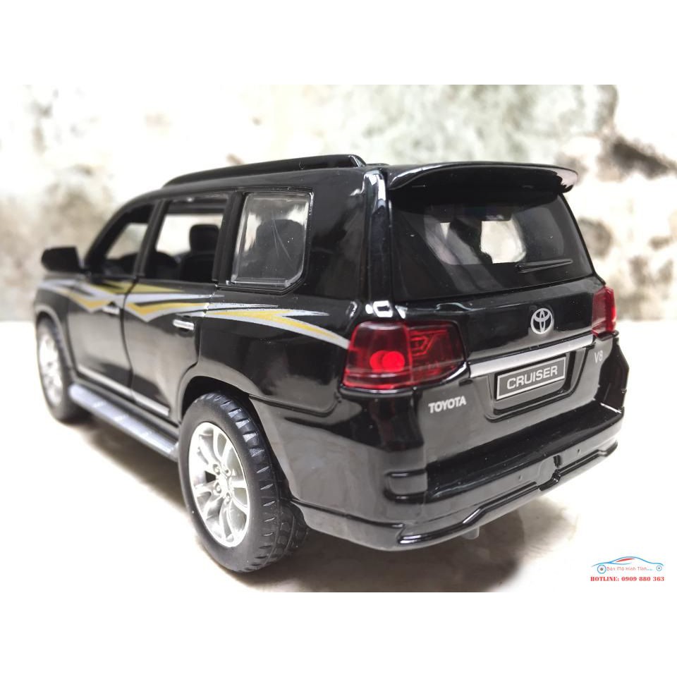 ​Mô hình xe đồ chơi TOYOTA Land Cruiser 2018  tỷ lệ 1:32