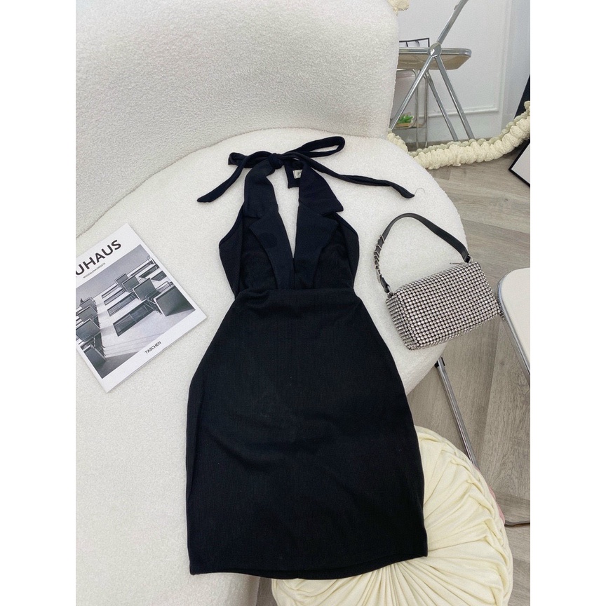 Đầm đen cổ vest cột dây nơ sau cổ sexy, siêu cá tính