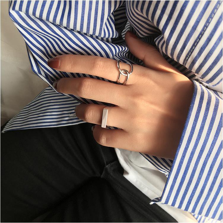 Nhẫn kiểu dáng hình học trừu tượng độc đáo C20