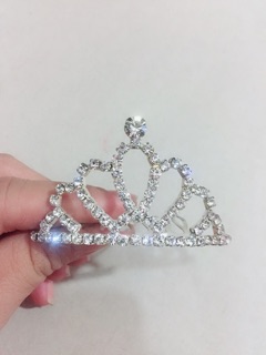 VƯƠNG MIỆN CÀI TÓC ĐÍNH ĐÁ
