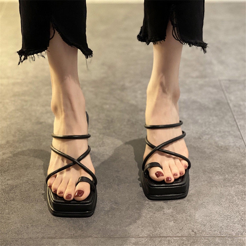 Dép Sandal Đế Dày Dày Dặn Phong Cách Mới Dễ Phối Đồ Cho Nữ