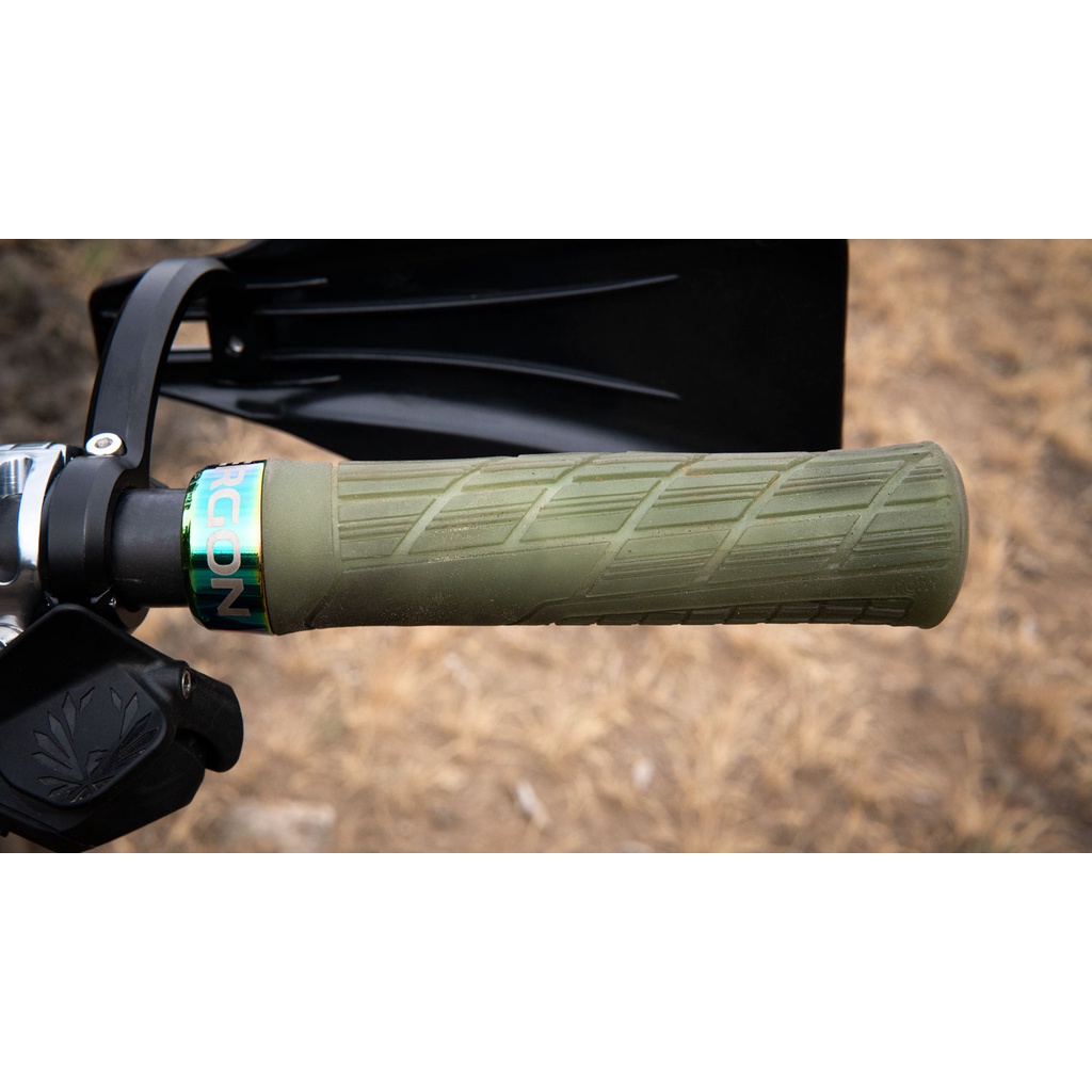 Tay Nắm Xe Đạp ERGON GE1 EVO Grips Factory Màu Sắc Oil Slick Rainbow Dành Cho Xe Đạp MTB/XC