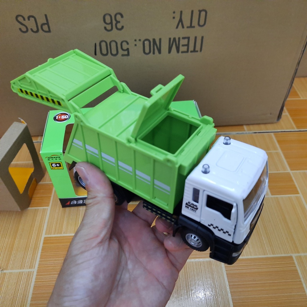 Ô tô chở rác đồ chơi trẻ em - Mô hình xe có âm thanh và đèn cabin xe bằng sắt tỉ lệ 1:50