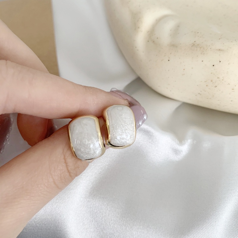 Đôi Khuyên Tai Phong Cách Hong Kong Retro Thời Trang Cho Nữ