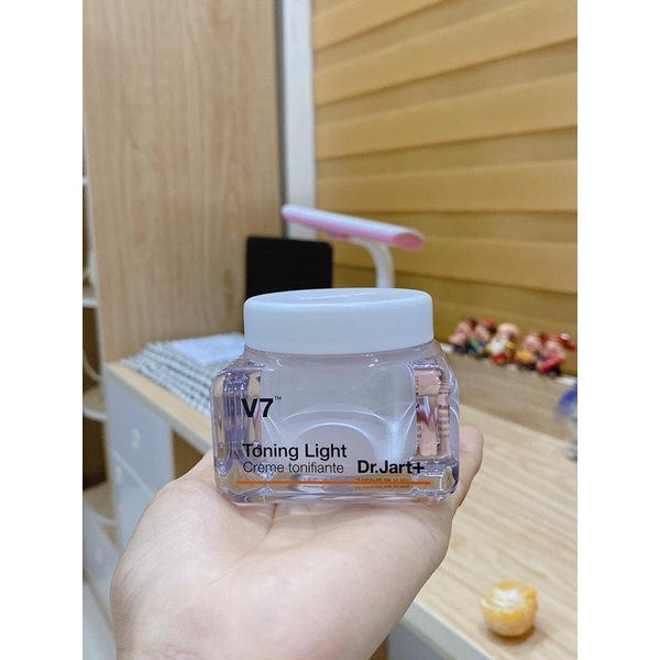 Kem Dưỡng Da V7 Chính Hãng Toning Light Dưỡng Trắng Nâng Tone Da Mẫu Mới Nhất