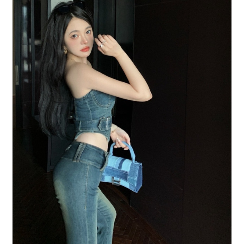 Áo ống và quần jean lưng cao thời trang quyến rũ cho nữ