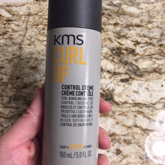 Kem tạo kiểu sóng xoăn KMS CURL UP CONTROL CREME 150ml