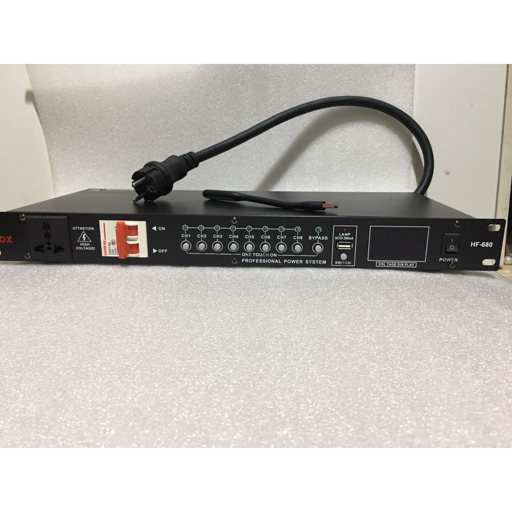 Thiết bị quảng lý nguồn cho các thiết bị điện , dàn âm thanh dbx hf-680 - 9 cổng