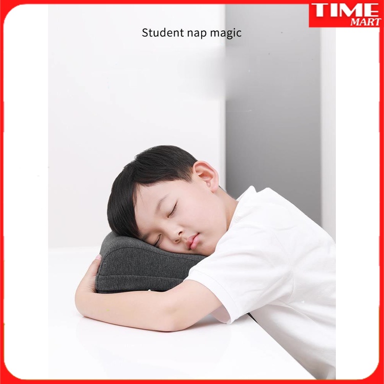 Gối ngủ trưa văn phòng AMOYLS. Nằm đủ tư thế êm ái dễ ôm ngủ. Chống mỏi vai gáy cho nhân viên văn phòng [TIME_MART]
