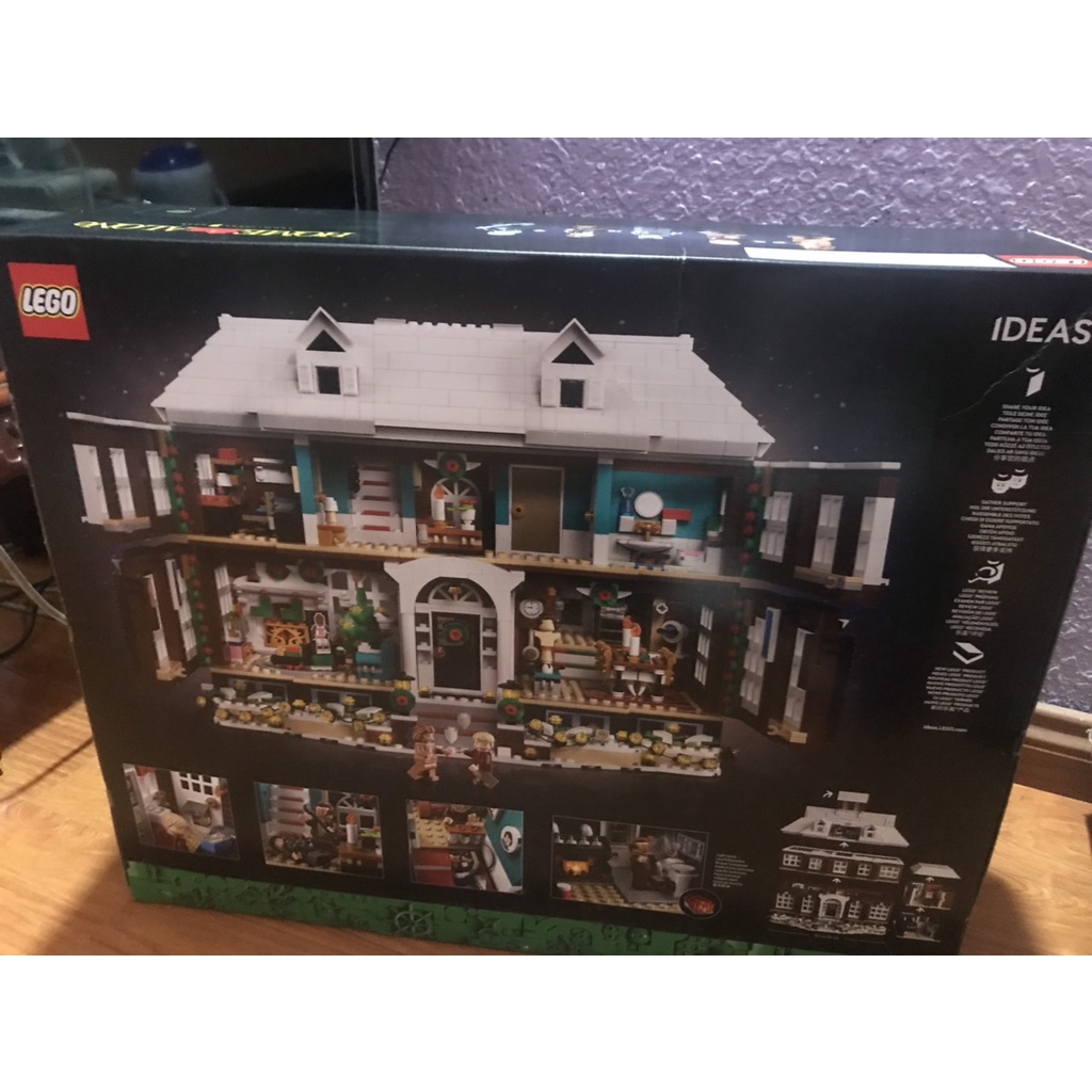 Đặt-LEGO 21330 - Ở nhà một mình