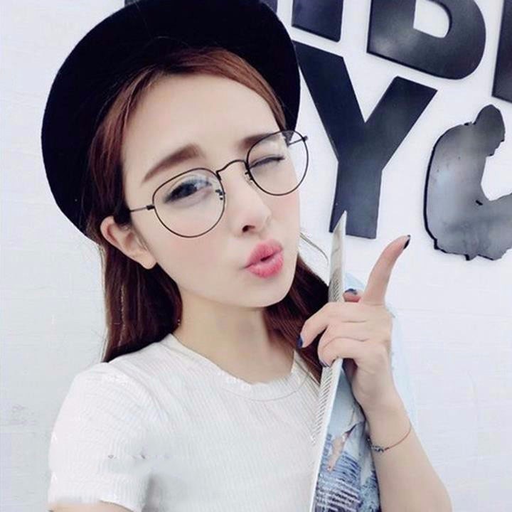 Gọng kính cận thời trang