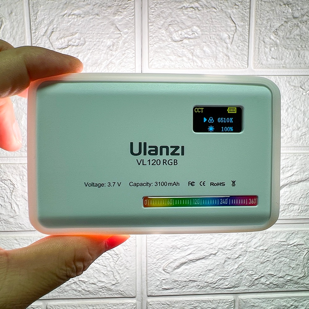 Đèn LED Ulanzi VIJIM VL120 RGB Pin 3100MAh